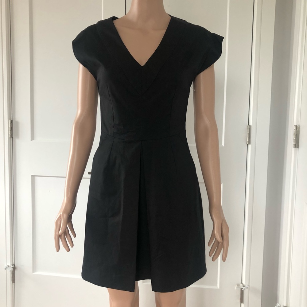 Pippa Black Sleeveless V Neck Mini Dress 0 XS